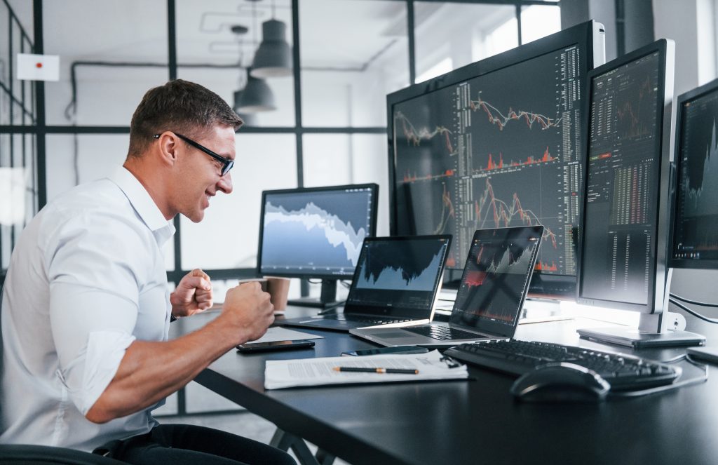 współpraca w zakresie wdrożeń SOC i bezpieczeństwa